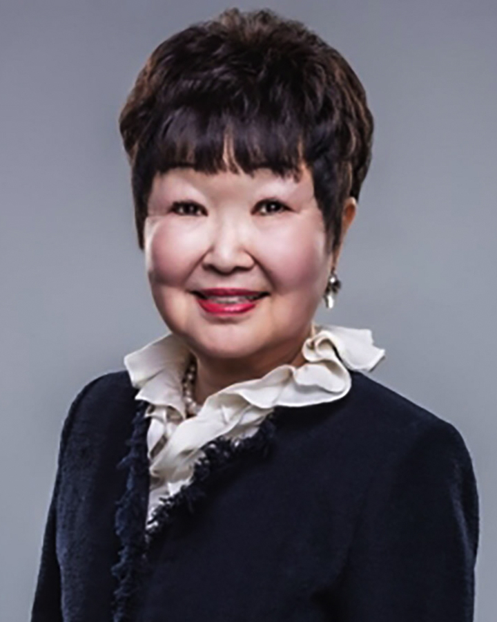 Barbara Adachi headshot